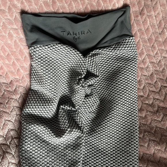 Tahira by KB - luxe leggings -grey size M - Picture 2 of 3